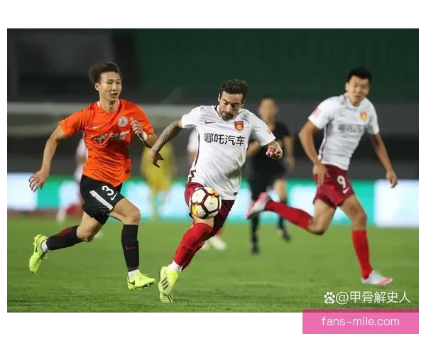 以斯梅迪奇勇夺英冠金靴闪耀赛场成赛季最佳射手引领球队新辉煌⚽